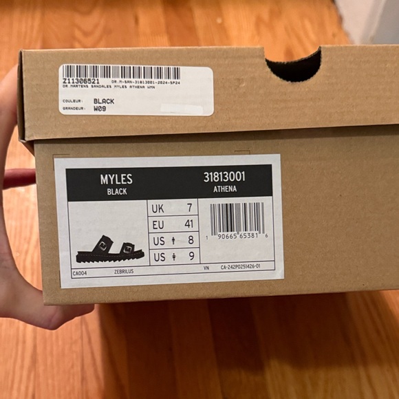 Myles Dr Martens black Strappy Sandals size UK 7 or US women’s 9 or men’s 8 NEW - Picture 6 of 6